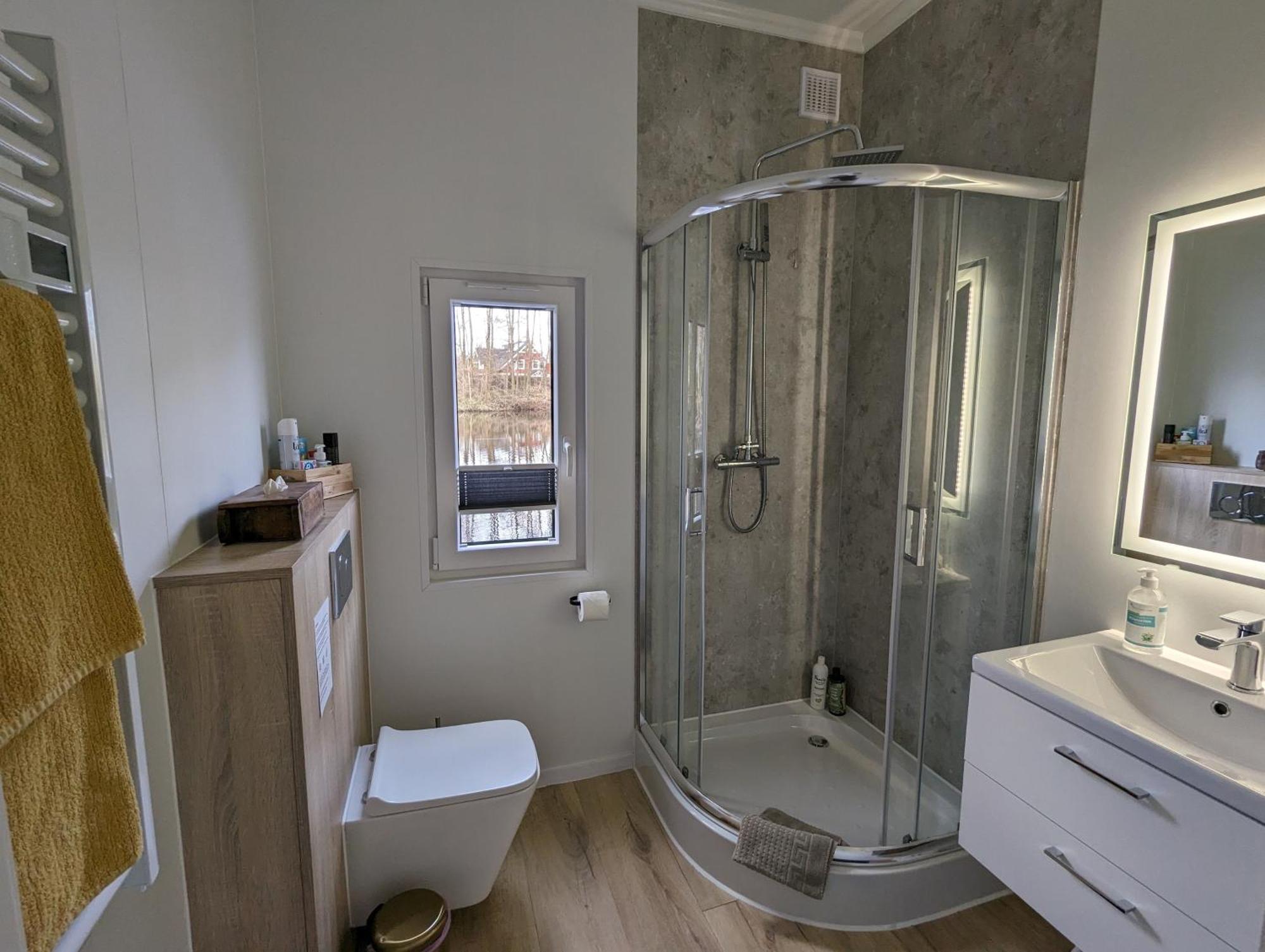 Hausboot Lena Hotel Папенбург Екстериор снимка
