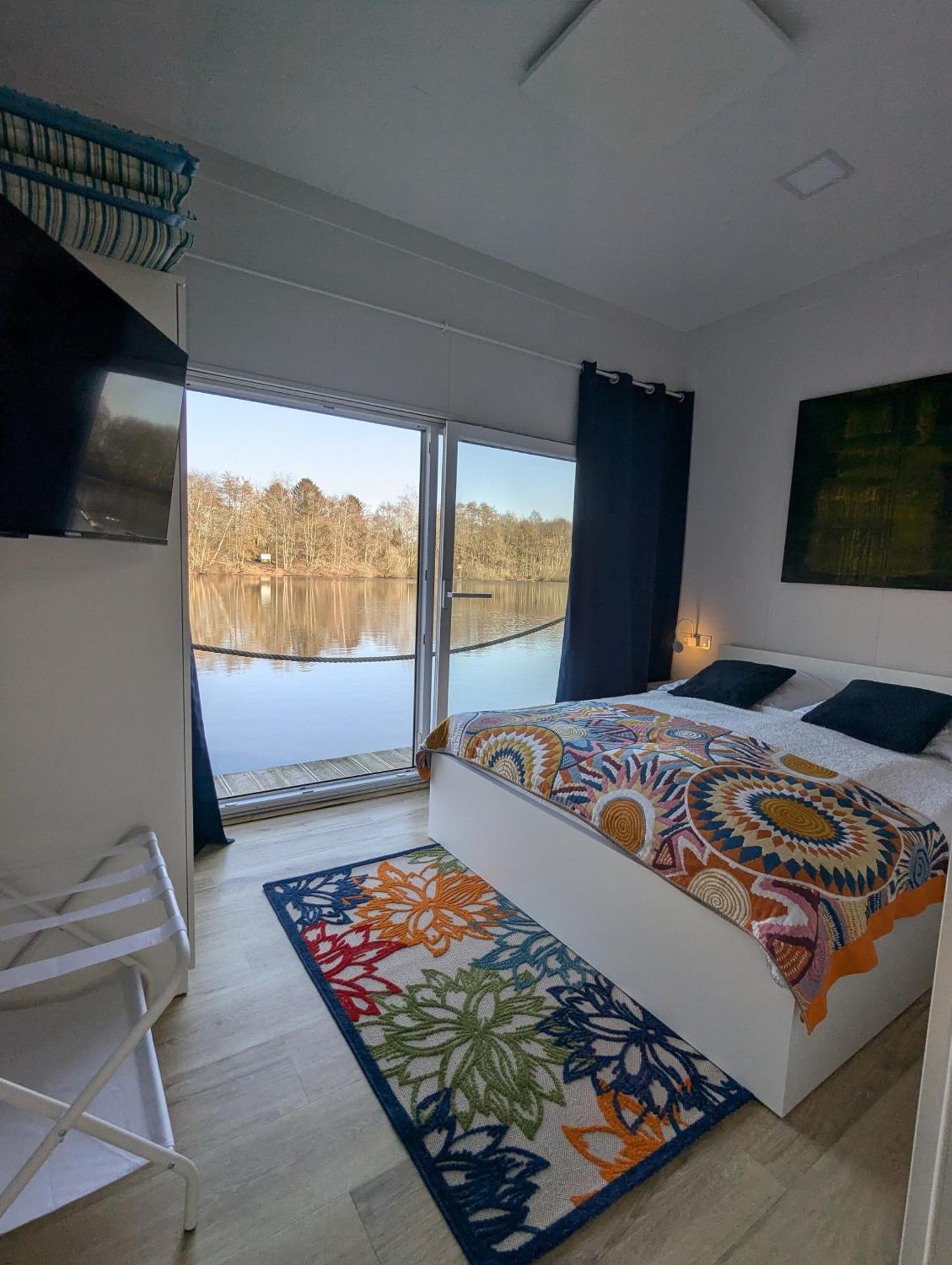 Hausboot Lena Hotel Папенбург Екстериор снимка